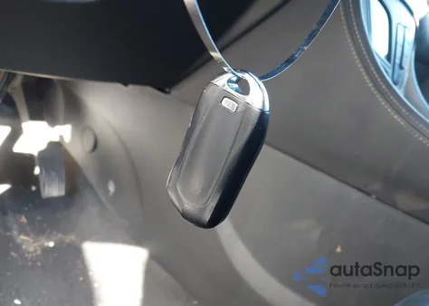 2017 Buick Envision Essence z USA, uszkodzony, nr VIN LRBFXDSA4HD220845